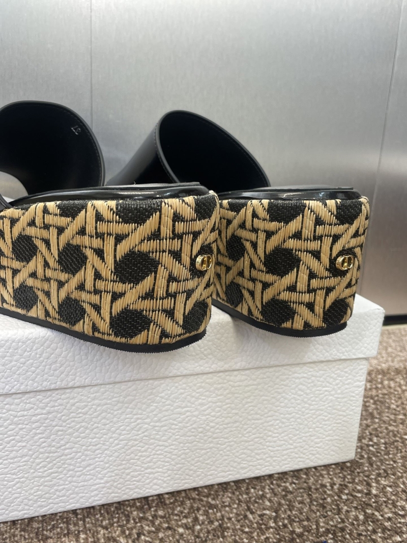 chr1st1an D10r slippers